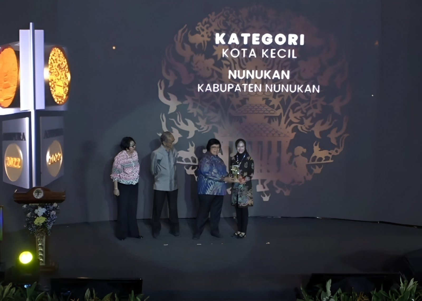 16775682731101677568309942