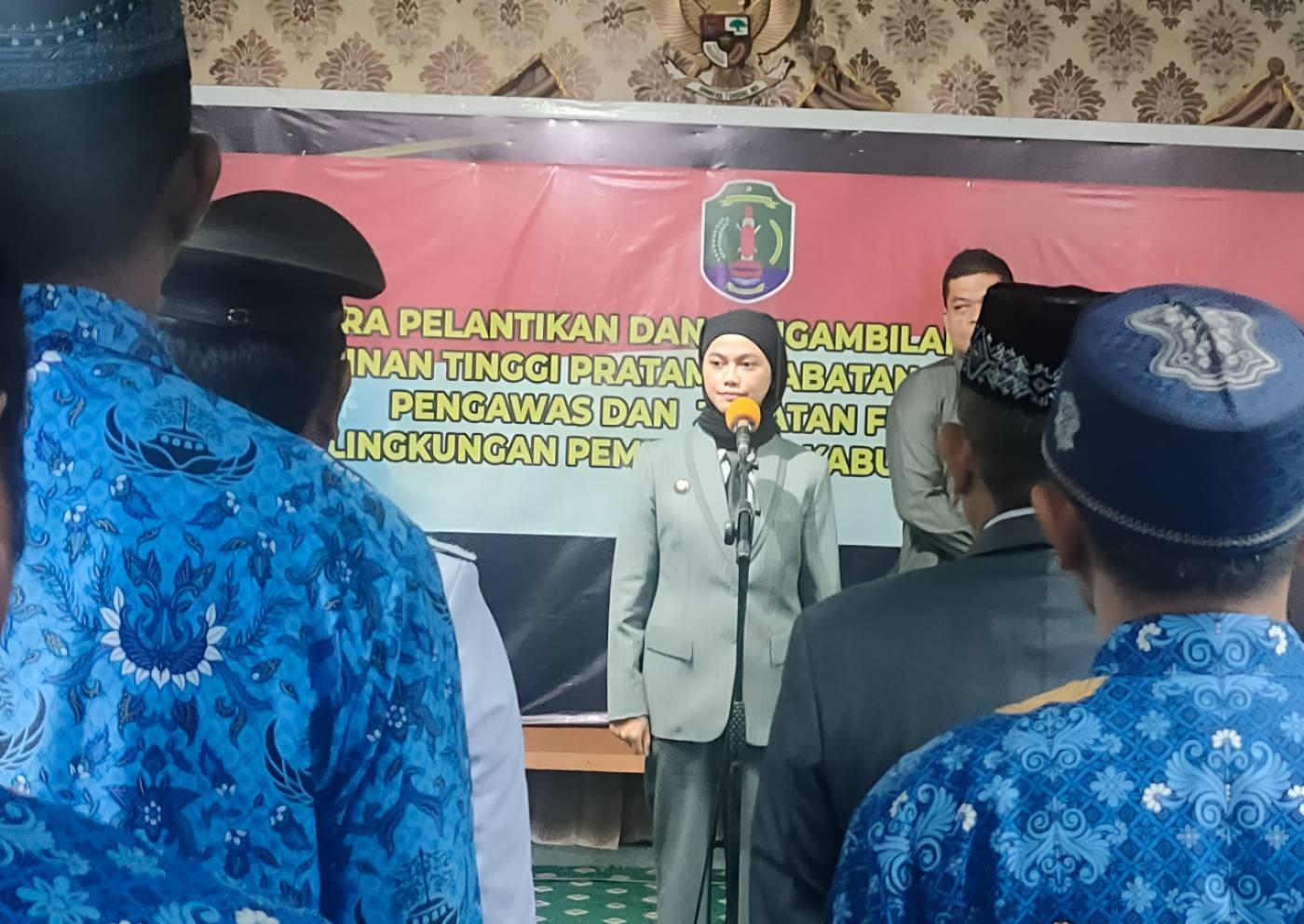 16777380033171677738192209