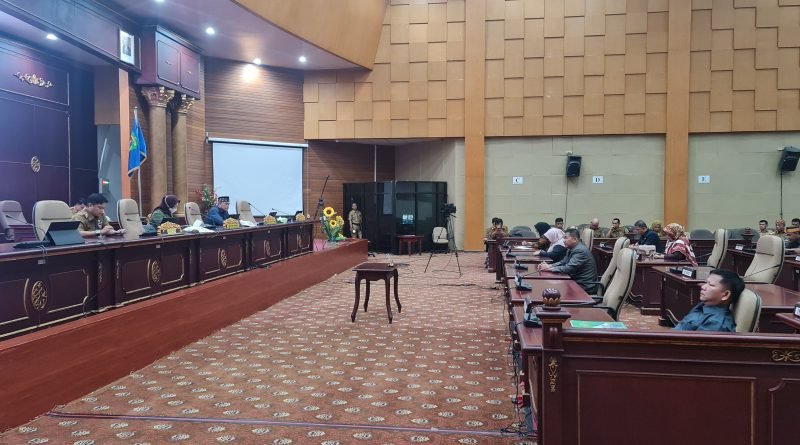 Rapat-Pariourna-ke-4-800x445